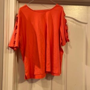 Kim Rogers 2x Orange top with detail on sleeves